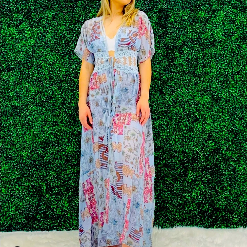 Boutique kimono size S NWT